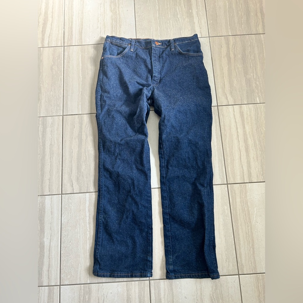 Men's Dark Blue wrangler Jeans size 34x30‎